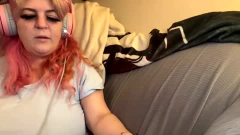 Snapshot of veelehanex3 chatting on 12.18.24 Veronica Lehane online show from 12.18.24