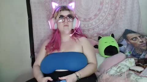 Snapshot of veelehanex3 chatting on 02.11.25 Veronica Lehane online show from 02.11.25