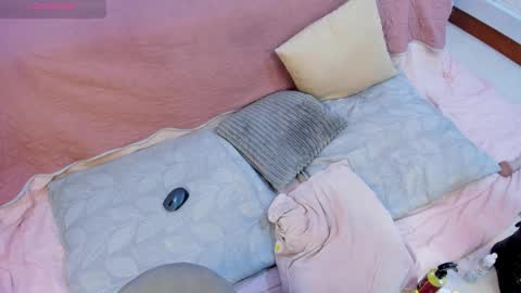 Vee Simons online show from 12.20.24