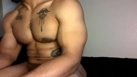 Vegas Love online show from 11.05.25