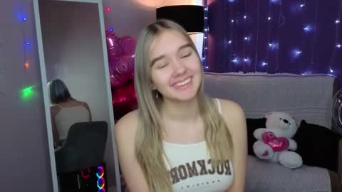 Snapshot of vel1ka chatting on 02.15.26 Barbara online show from 02.15.26