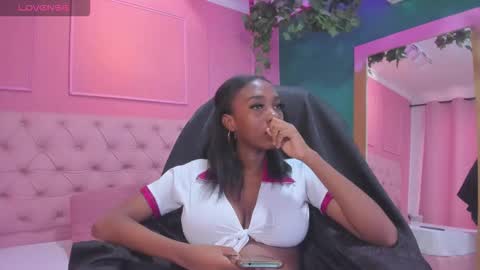 Snapshot of velez_isa chatting on 02.21.26 velez_isa online show from 02.21.26