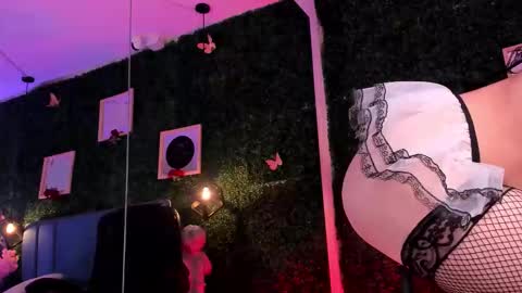 velissia online show from 10.25.25