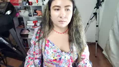 Im VelaI will be Christmas and New Year with my family December 22 to January 13 I will miss you guys. online show from 03.20.26