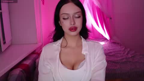 Velora online show from 06.10.26