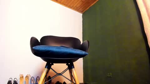 Snapshot of velourmuse chatting on 10.25.25 Sara online show from 10.25.25