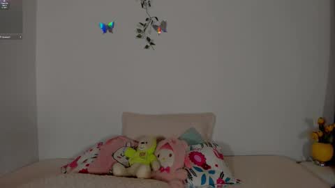 Snapshot of velvet_00 chatting on 02.01.26 velvet_00 online show from 02.01.26