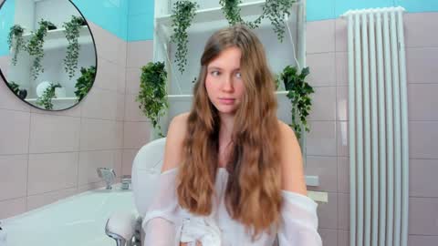 velvet_cherry online show from 01.21.25