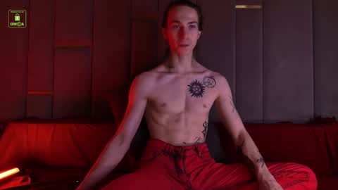 Snapshot of velvet_power chatting on 10.31.25 Ares online show from 10.31.25