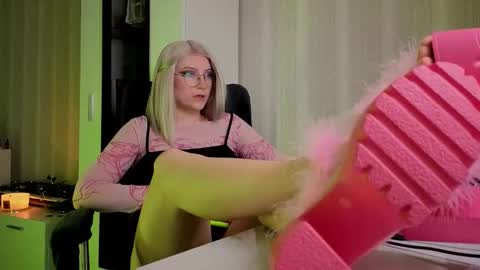 Violet online show from 03.02.26