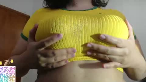 Snapshot of velvetcrystal chatting on 06.14.26 Crystal PVT OPEN online show from 06.14.26