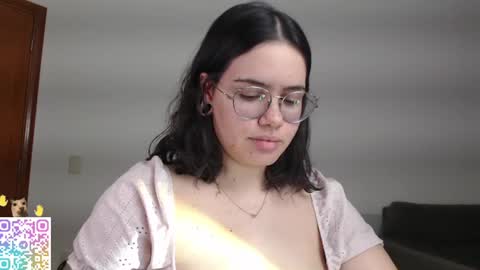 Snapshot of velvetcrystal chatting on 06.23.26 Crystal PVT OPEN online show from 06.23.26