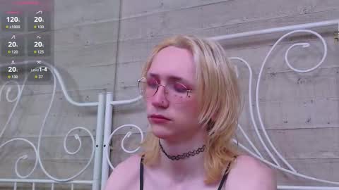 Snapshot of velvetqueer chatting on 10.31.25 TRISS online show from 10.31.25