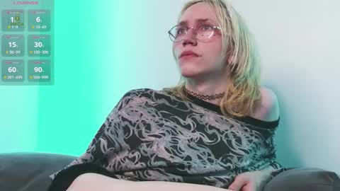 Snapshot of velvetqueer chatting on 11.13.25 TRISS online show from 11.13.25