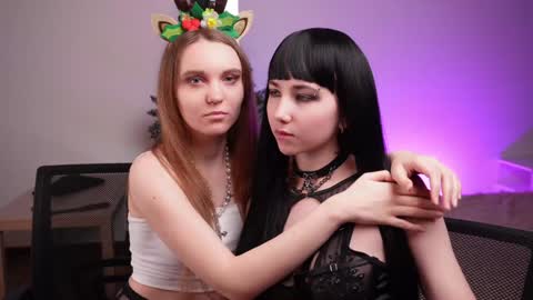 CLEOshort hair  TIna long hair  online show from 12.22.24