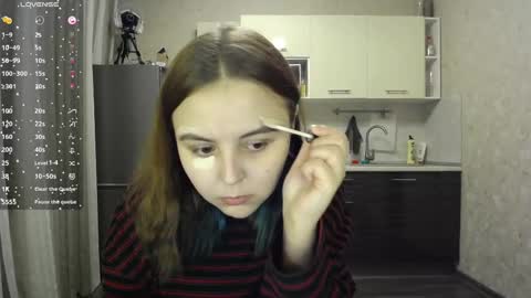 Snapshot of vendymories chatting on 01.12.25 eva 3 online show from 01.12.25