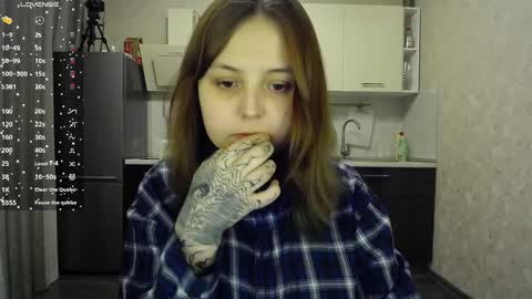 Snapshot of vendymories chatting on 02.05.25 eva 3 online show from 02.05.25