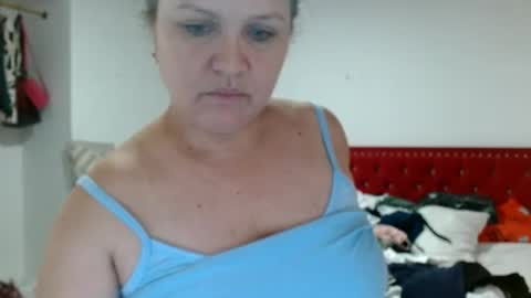 Snapshot of venecasexy44 chatting on 06.17.26 venecasexy44 online show from 06.17.26