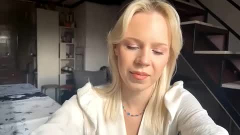 Lisa online show from 10.24.25