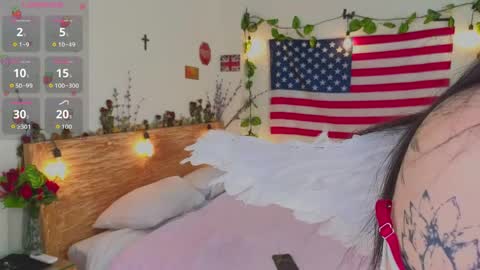 Vivian online show from 04.17.26