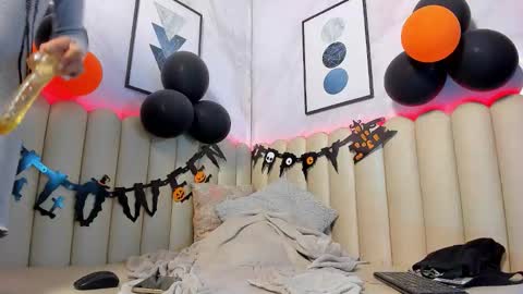 venus__miller online show from 10.25.25