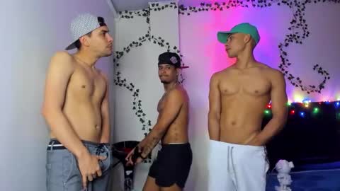 venus_boy2 online show from 11.05.25