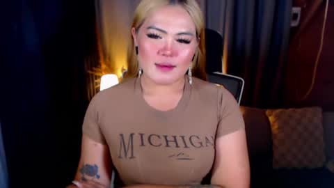 Snapshot of venus_colly chatting on 07.15.26 I am Colly Your mystery girl online show from 07.15.26