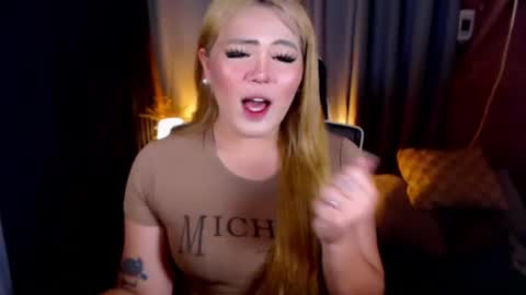 Snapshot of venus_colly chatting on 07.16.26 I am Colly Your mystery girl online show from 07.16.26