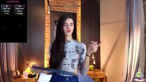 VENUS online show from 01.08.25