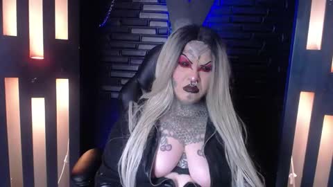 Venus Ink online show from 05.04.26