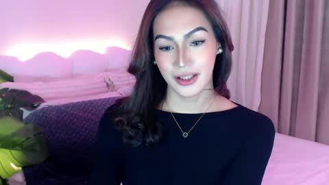 Venus Sunrise Bombshell online show from 07.19.26