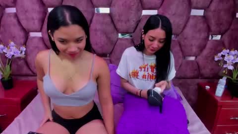 Snapshot of venusandartemis chatting on 02.26.25 VenusAndArtemis online show from 02.26.25