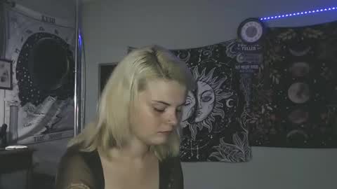 Miss Venus online show from 10.23.25