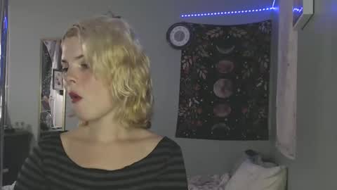 Miss Venus online show from 11.14.25