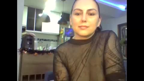 Snapshot of venusina07 chatting on 10.17.25 VENUSINA07 online show from 10.17.25