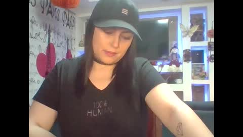 Snapshot of venusina07 chatting on 10.20.25 VENUSINA07 online show from 10.20.25