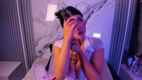 Venusowen  online show from 02.20.26