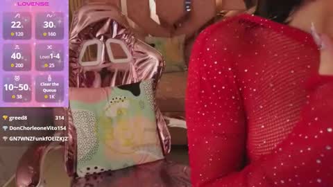 Snapshot of venuss09_s chatting on 02.14.26 venuss online show from 02.14.26