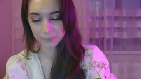 Una online show from 10.17.25