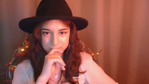 Una online show from 11.04.25