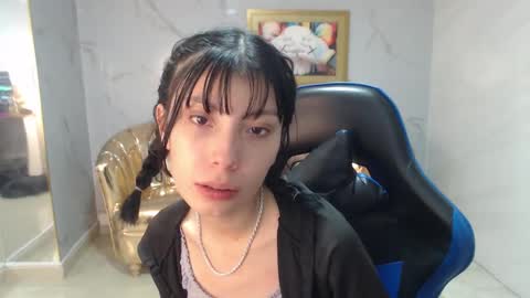 Snapshot of verana_s chatting on 10.24.25 Verana  online show from 10.24.25