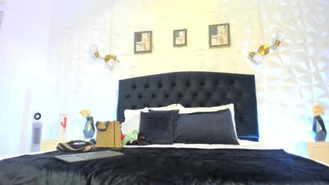 Vero online show from 09.22.25