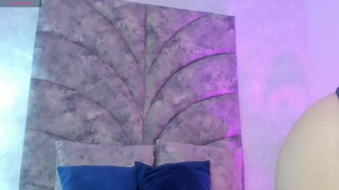 Veronica Olson online show from 01.18.25