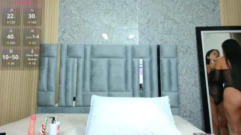 Snapshot of veronica_roose chatting on 10.18.25 Veronica online show from 10.18.25