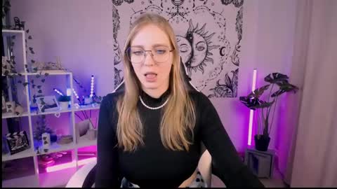VERONICA online show from 02.25.25