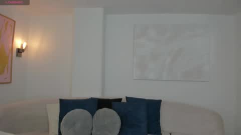 Vero  online show from 12.21.25