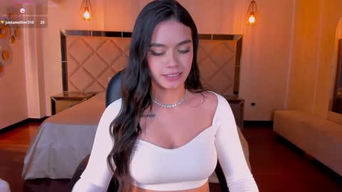 Snapshot of veronicacruz1 chatting on 01.28.25 Vero online show from 01.28.25