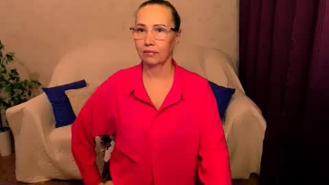 Snapshot of veronicadevries chatting on 10.28.25 Veronica online show from 10.28.25