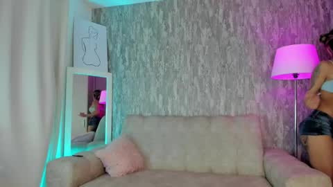 Miss Veronica dussan  Tw Veronicasm     IG Ashveronica  online show from 04.24.26