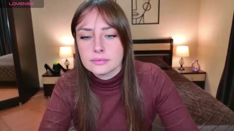 Veronica online show from 10.14.25